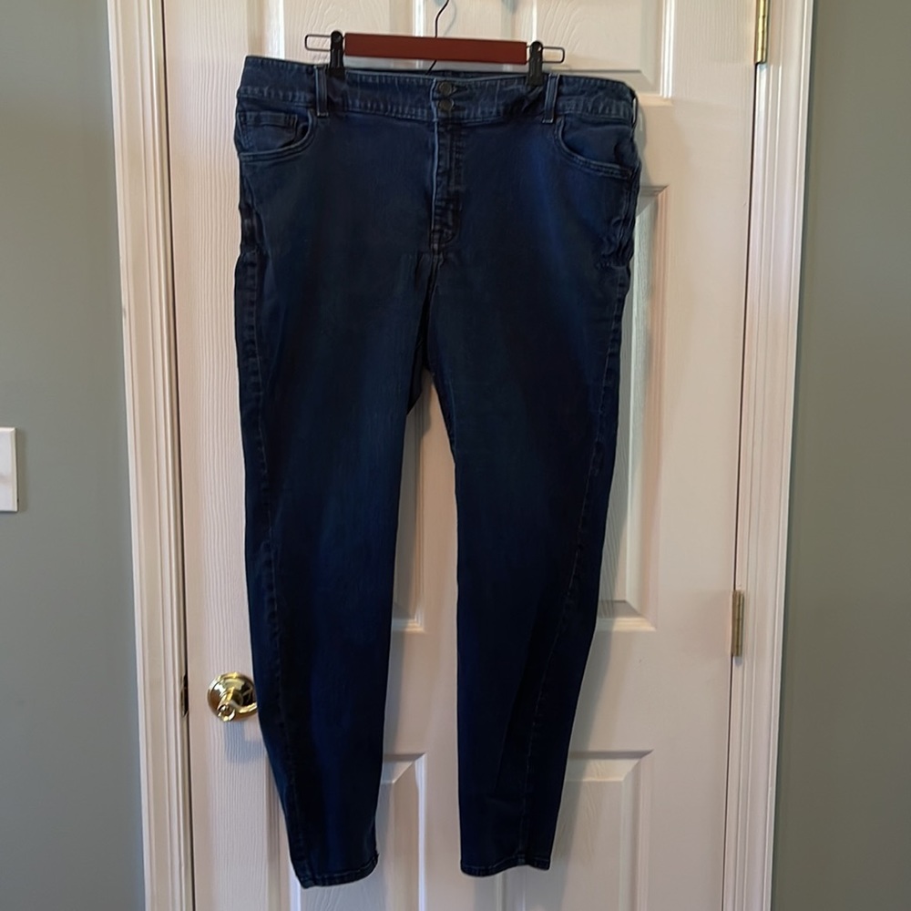 Lane Bryant 22L high waisted skinny jeans.